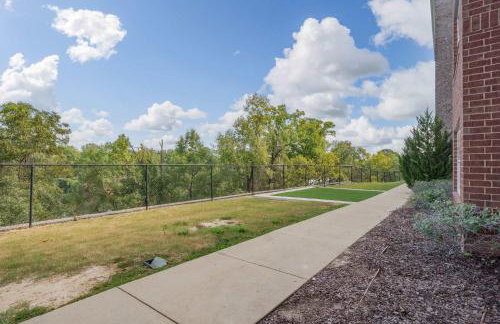 5th Quarter at Watercress- 0 9 Miles to UA- 2 BR 2 BA- Riverfront - Foto 31