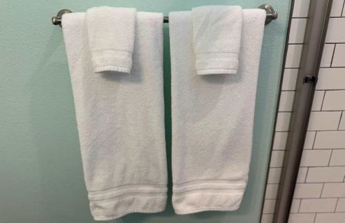 The Orange Blossom Suite Near UF Shands D-town - Photo 55