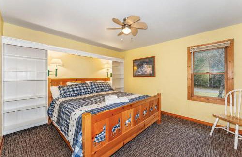 Cedaroma private Home in Resort to relax in the northwoods - Photo 48