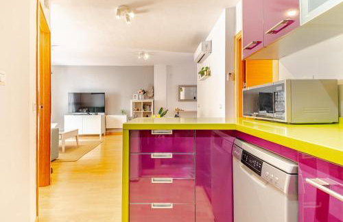 Explore Málaga from a Modern Apartment - Photo 23