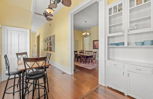 Your 1878 historic Shaw House awaits - Foto 15