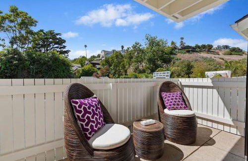 Seaside and Newly Renovated - Photo 2