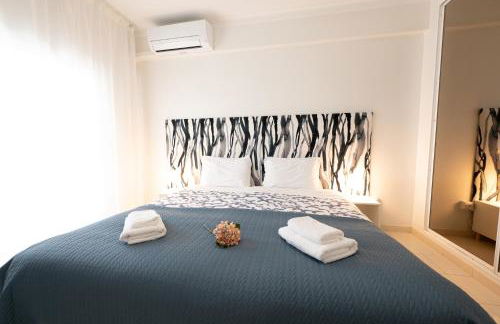 Casa Azul 1 - Senhora da Rocha, Algarve - Foto 1