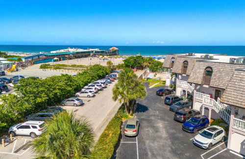 Ola Grande - Beachside Condos with Pool next to Cocoa Beach Pier - Foto 35
