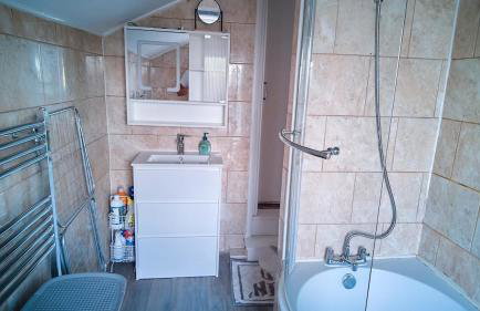 Unique 2BR in Gillingham Cinema Room Wi-Fi Parking - Foto 15