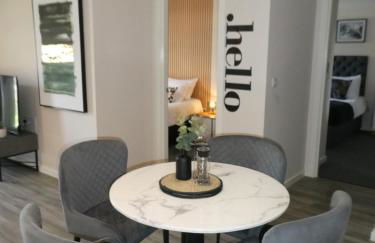 2 Bed 2 Bath Apartment Close to City Ctre Sleeps 5 -Free Parking - Foto 1