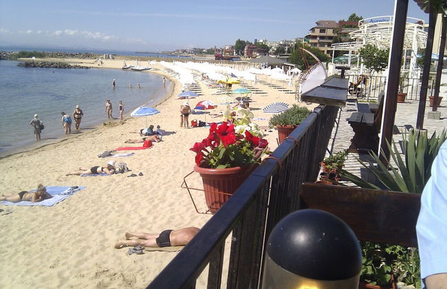 Stunning Apartment With Pool in Ravda, Bulgaria - Photo 11