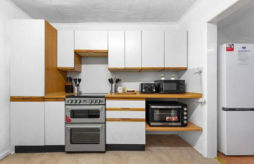 Spacious 3 beds home Close to Southampton GENERAL HOSPITAL - sleep 9 - Free Parking - Pool table - 2 Large TVs - Foto 23