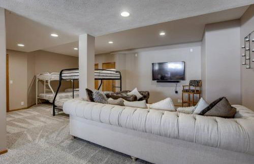 Spacious Pool House with tons of amenities! - Foto 21