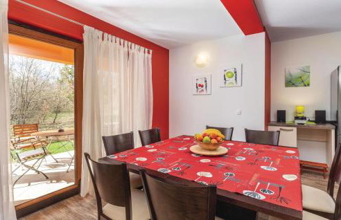 4 Bedroom Beautiful Home In Kunj - Photo 17