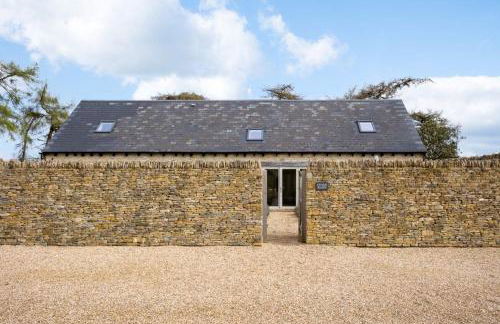 Stone Barn, contemporary barn conversion - Photo 40