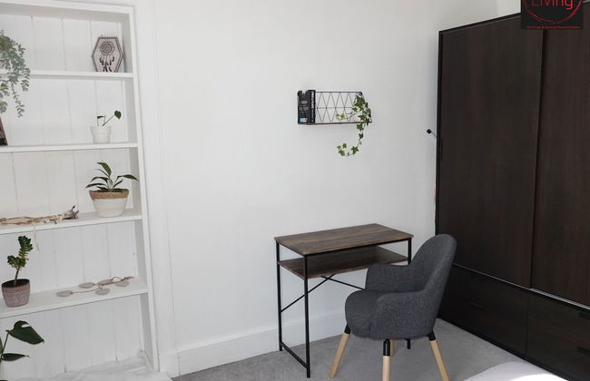 One Bedroom Apartment by Klass Living Serviced Accommodation Bellshill - Mossend Apartment with WIFI and Parking - Foto 8