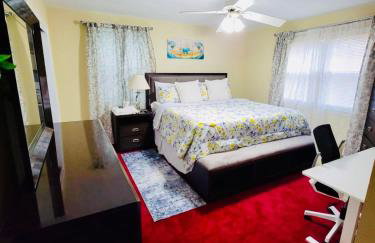 East Riverdale Enchanting 4 bedroom with 2 full bathrooms - Foto 19