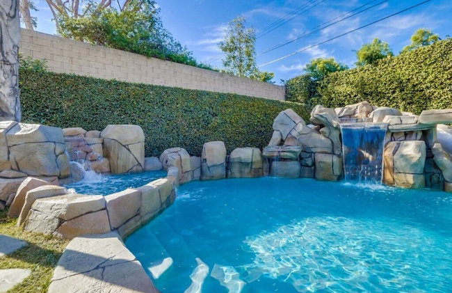 Beautiful Backyard Oasis 5 bedroom 3 Bathroom Home - Foto 59