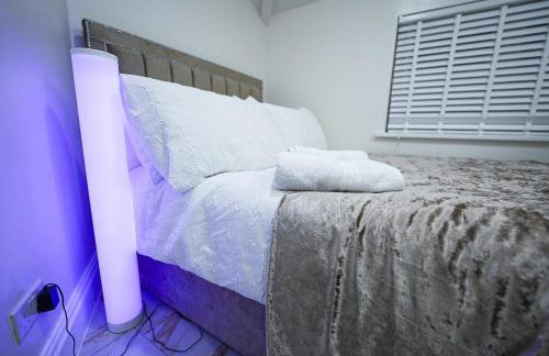 Cozy Charming Bungalow BRAND NEW - Photo 20