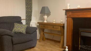 House - Sleeps 4 with Cozy Fireplace - Foto 2