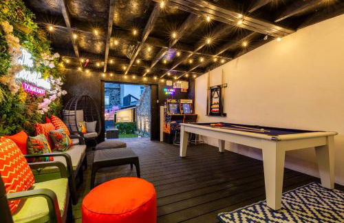 The Secret Garden, Donaghadee - The Hideaway - Stylish 5-Beds, and Lavish 3-Bedrooms - Guests 7 - Super Fast Speed Wi-FI - Foto 16