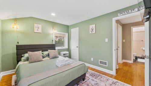 Patio Paradise Stylish 3BR Home with Gaming Room - Foto 4