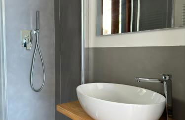 Modern and Elegant apartment with a spacious sea view terrace overlooking Palmaria Island Bright designer interiors Fully equipped Up to 6 guests Private parking Aircon All the comforts for a perfect stay - Foto 31