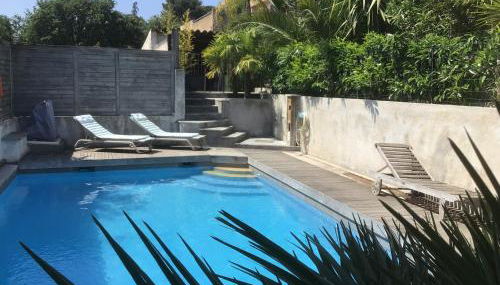 Villa Azur - 2 pièces rez-de-jardin dans une maison avec piscine - Foto 2, sunbed
