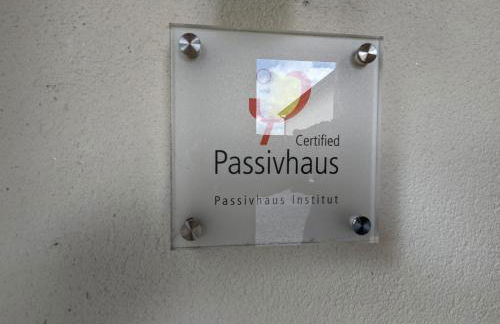 Unique, Spacious, Self-Built Eco Home with huge garden and movie room - Photo 60