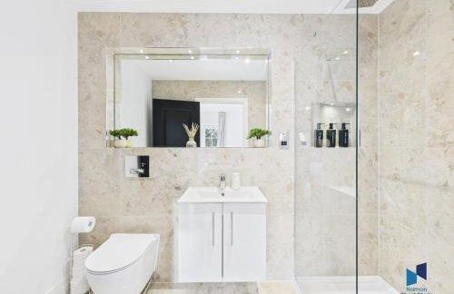 Luxurious 4-Bed Home, Sleeps 12, Free Parking - Foto 19