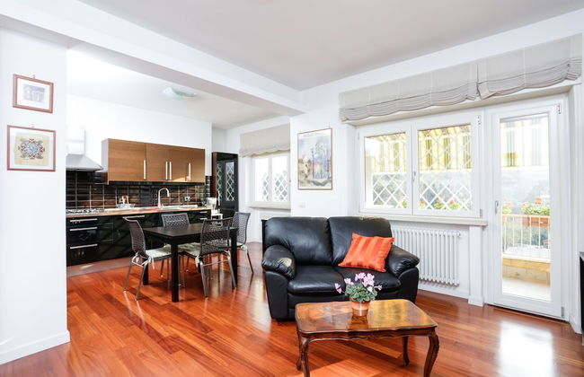 Enjoy the Sunset on Your Vatican Terrace - Foto 21