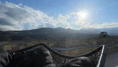 Stone Heaven Villa -Poolside BBQ & Fresh Herbs - Photo 4