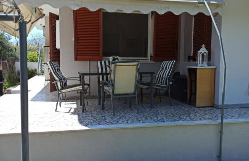 Itea's Garden House - Photo 5