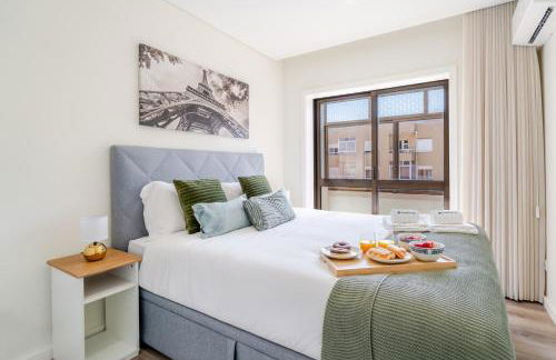 Spacious & Stylish Flat with Garage by HostWise - Foto 3