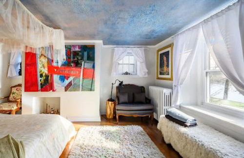 Charming & Whimsical Historic River Home - Photo 37