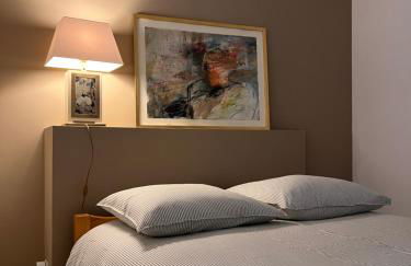 Appartement calme avec balcon hyper centre Avallon et petit dej offert - Foto 1