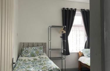 Dane Guest House Free Parking Fast WiFi Modern Living - Foto 39