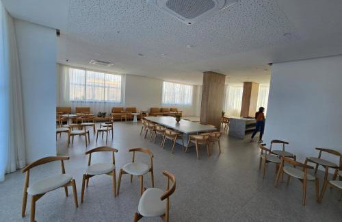 Quarto e sala praia Jaguaribe Salvador - Foto 25