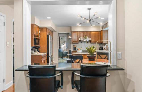 Pine Cove Retreat - 4BR - Pool - Foto 18