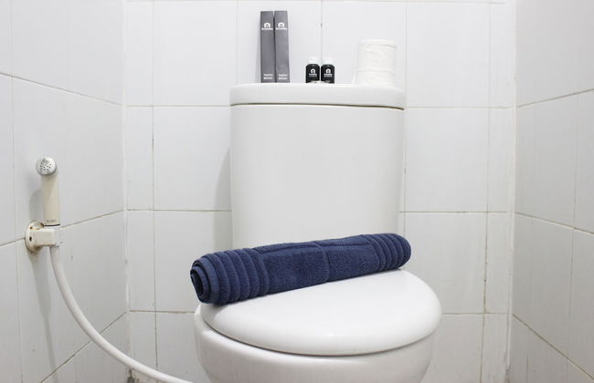 Prime 2BR at Gateway Apartment Ahmad Yani Cicadas - Photo 11