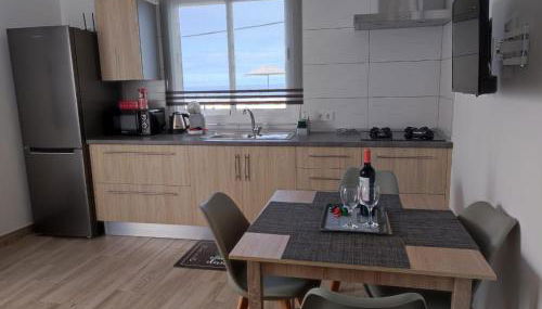 CASA PIRÁMIDE 3. Terraza WiFi y Parking Privado - Foto 3