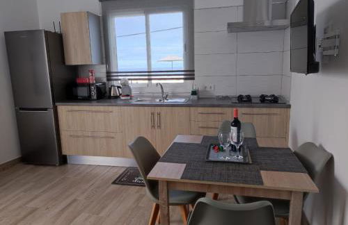 CASA PIRÁMIDE 3. Terraza WiFi y Parking Privado - Foto 3