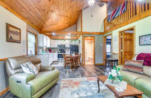 Inviting Peru Cabin with Patio, Grill and River Access - Foto 6