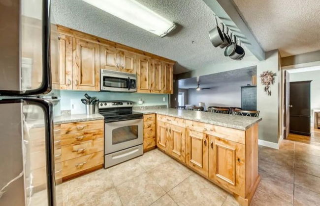 Spacious 2BR, 2BA for 6- Kristi - Photo 4