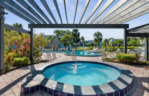 Cozy Golf Condo with 3 Pools, Gym and Just 15 Minutes to Airport - Foto 3