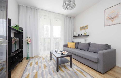Modern Apartment in Warsaw with Parking and Balcony by Noclegi Renters - Photo 5