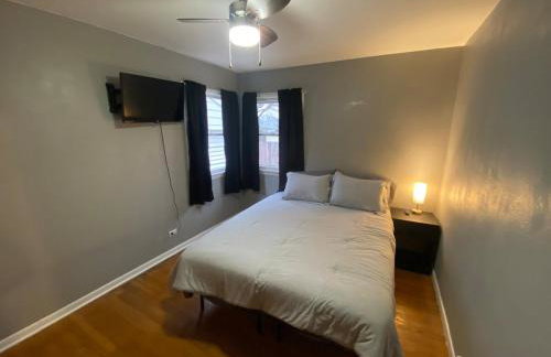 Spacious 3 Bedroom Home with Game Room and Parking - Foto 11