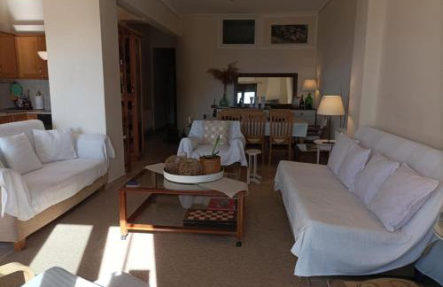 Breathe in Delphi - Spacious 3BR Apartment with View - Foto 6