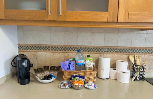 Gated Family Villa with Private Pool and Garden - Foto 37