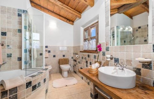 Amazing Home In Moscenice With Wifi - Photo 39