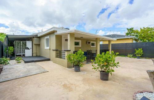 2 BD Home w/ Private Parking, Private Yard & W/D - Photo 35