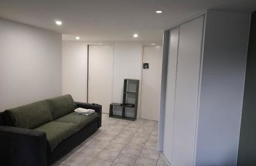 A 5 mns du Puy de Dôme avec Vue imprenable Studio rez de jardin 24m2 neuf à Laschamps - Foto 4