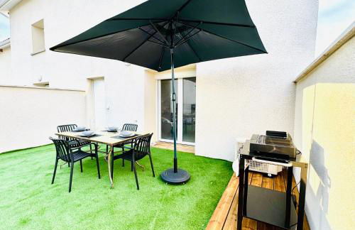 Le Cèdre Enchanté - Maison avec 2 chambres pour 6 personnes climatisée, avec terrasse et BBQ - Foto 17