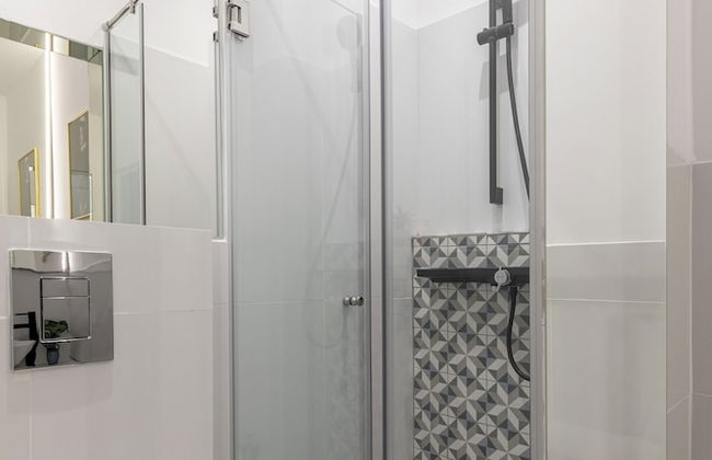 Luxury Piata Romana 2BR Urban Sanctuary by HOLT - Foto 40